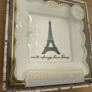 Paris Eiffel Tower Ceramic Trinket Tray (size 4x4)